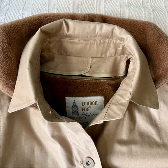 London Fog Jackets & Blazers - Vintage London Fog Trench Coat midi with removable lining & hood